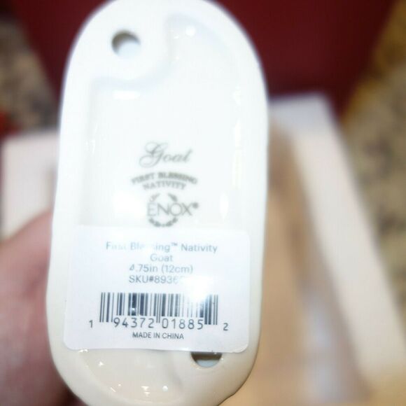 NEW Lenox First Blessing Nativity Goat Porcelain Figurine In Box W/ COA - Picture 11 of 11